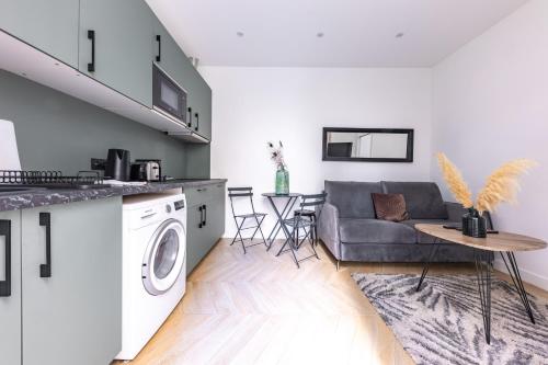 OFF Apartement 4 stars in Levallois , near Paris 17th district