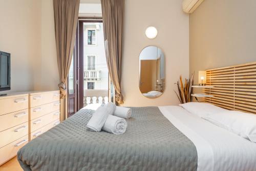 Youhosty - Arco della Pace Apartment