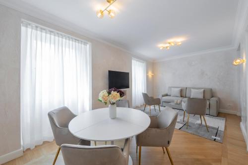 Foto Milan Royal Suites - Centro Brera 2