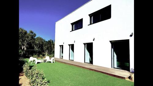 Photo de la galerie de l'établissement Heated pool, Sea view villa, near Pinarello, à Zonza