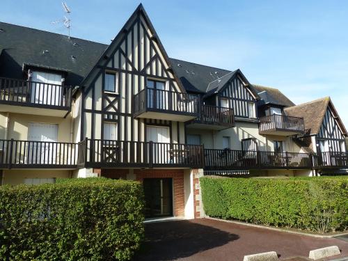 Acces direct à la mer proche thalasso