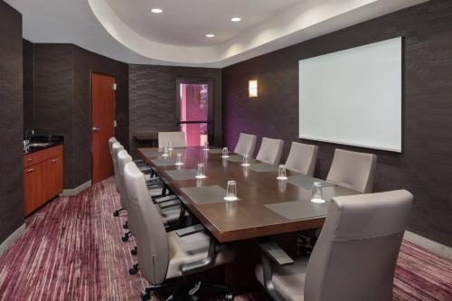 Konferenční prostory v ubytování Courtyard by Marriott Anniston Oxford