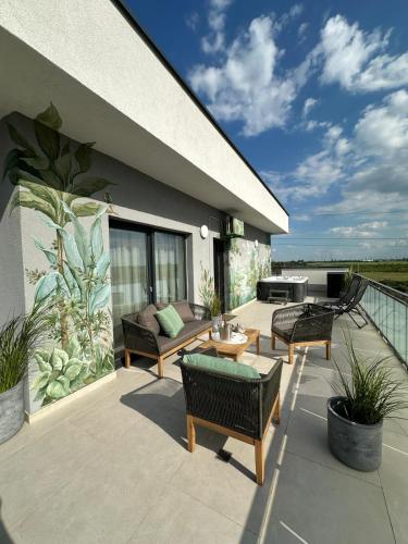 Balkoni atau teres di Bridge Penthouse