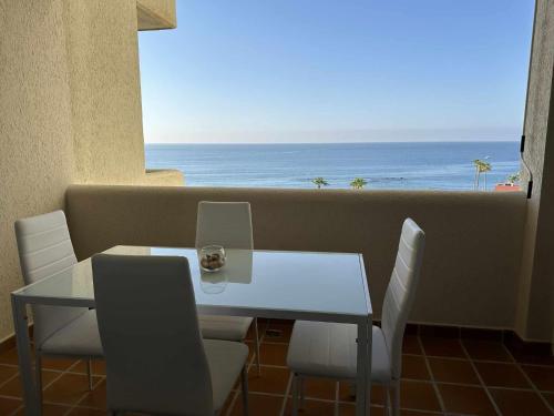 Luxury frontal al mar, Benalbeach