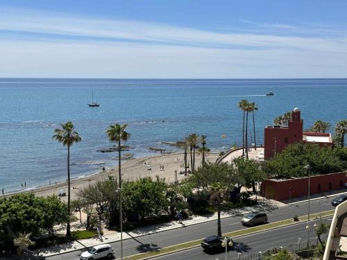 Luxury frontal al mar, Benalbeach