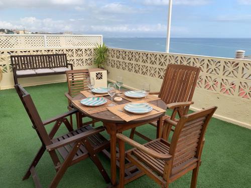 Carihuela beachfront penthouse, unique views