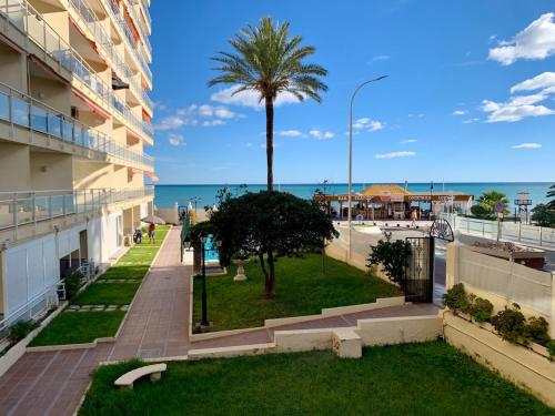 Carihuela beachfront penthouse, unique views