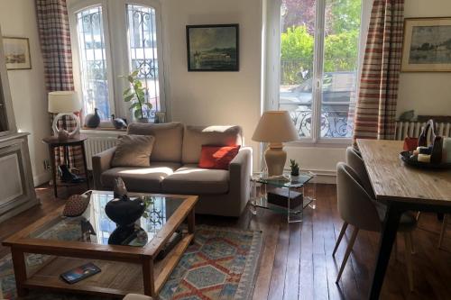 Photo de la galerie de l'établissement Apt with terrace Near Paris, à Neuilly-sur-Seine