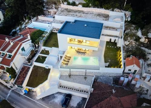 Familiy Villa Navis with heated pool