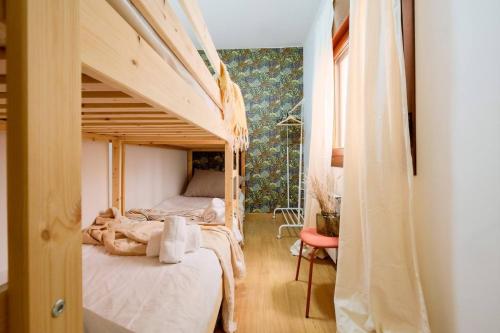 Postel nebo postele na pokoji v ubytování Suite Seo Centro 8 Pax Familiar 3 Dormitorios