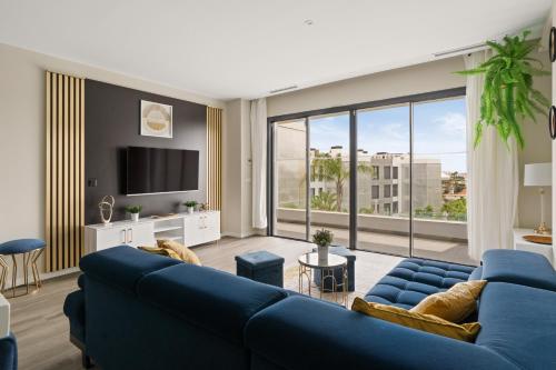 TV a/nebo společenská místnost v ubytování Luxury Apartment Tomaso - The View Fuengirola