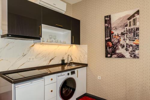 Η κουζίνα ή μικρή κουζίνα στο Sisli Form Hotel