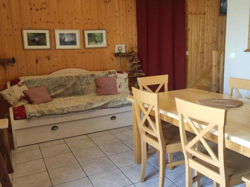 ル・デヴォリュイにあるChalet duplex 3 pièces pour 7 pers. avec terrasse et parking gratuit - FR-1-504-79のギャラリーの写真
