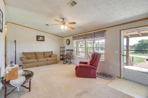 Fotografie z fotogalerie ubytování Hunt, Fish, Unwind Countryside Escape in Texas! v destinaci Hawley