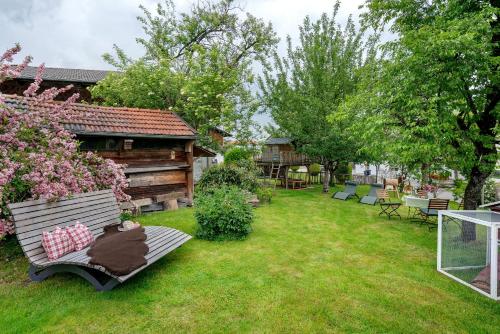Κήπος έξω από το Neubau - Ferienwohnung Waldblick