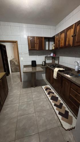 Η κουζίνα ή μικρή κουζίνα στο Casa do Sítio Palmeira - Pomerode