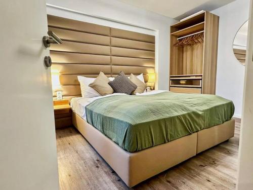 Innere Stadt I City Centre I Designer Flat