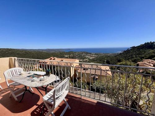 Appartement 2 Pièces - Vue Mer - Piscine - Cavalaire - FR-1-226B-237