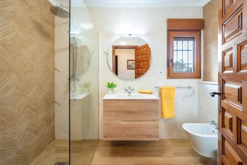 Villa Estiu by Villa Plus