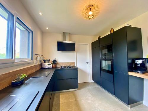 Kuchyň nebo kuchyňský kout v ubytování L'Atelier - proche Rennes