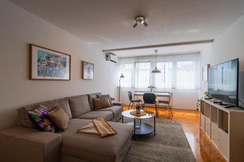 Flexible SelfCheckIns 96 - Zagreb - 2 Bedrooms - WIFI