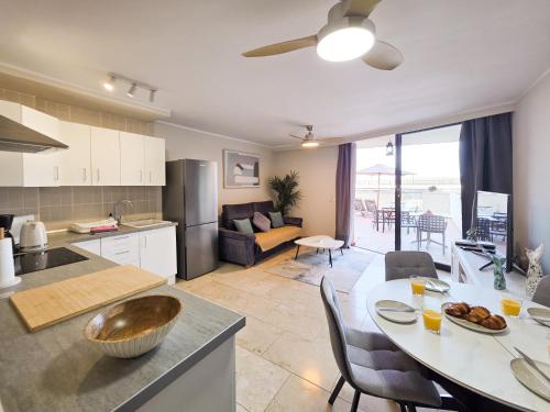 Ocean Bliss 1 Bedroom Apartment in Palm Mar has Sea Views from its Large Terrace with Great Location