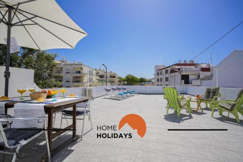 #241 Albufeira Old Town - Large & Sunny Terrace