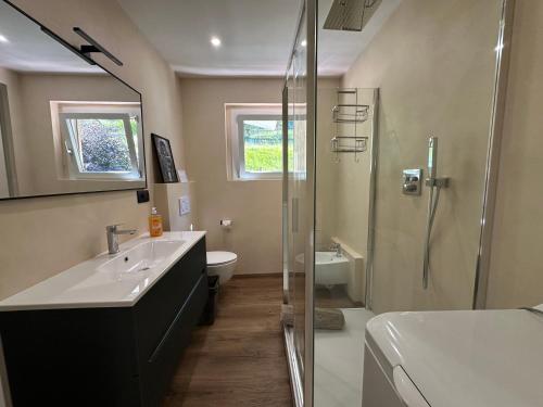 Ένα μπάνιο στο The Quiet Corner- Lake Como