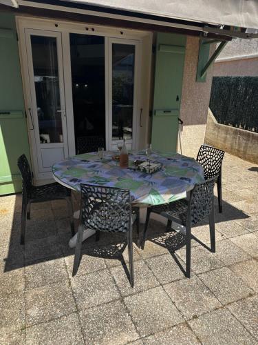 Photo de la galerie de l'établissement Charmante maison à familiale à 500m de la plage, à Marseillan
