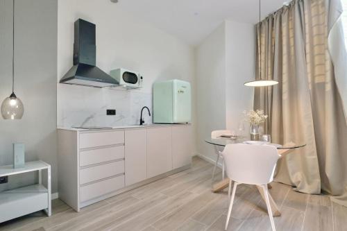 Romantic Apartment N2 Oceanografico Virkin Suites