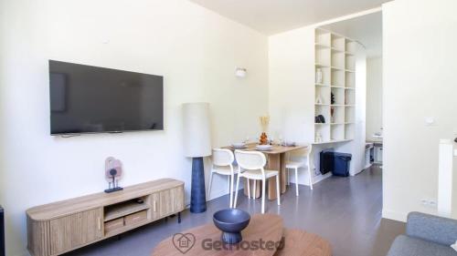 Paris Expo - Charming Apartment - GetHosted