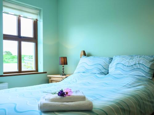Una cama o camas en una habitación de White Thorn House