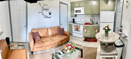 Posezení v ubytování Charming two bedroom duplex apartment