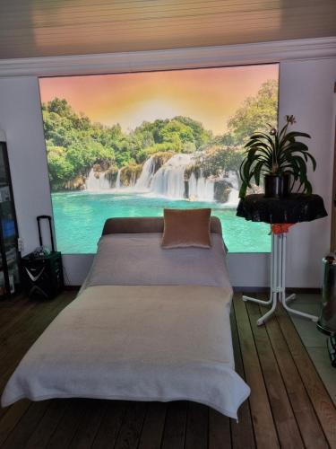 Ένα ή περισσότερα κρεβάτια σε δωμάτιο στο Appartement im weißen Haus