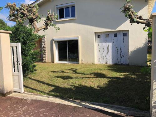 Maison 2 chambres et 2 lits simple Jardin en centre ville