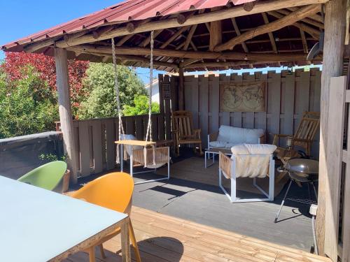 La villa Jeanne- Charmante maison avec très belle terrasse couverte à 10 min du centre de Salies de Bearn