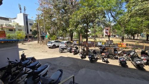 Gambar di galeri bagi HOTEL MAHESHWARI GREEN's di Ujjain