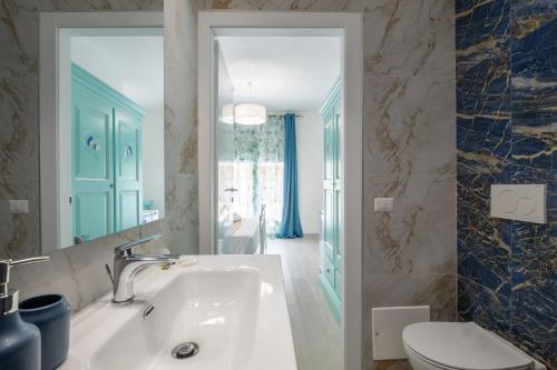 Ένα μπάνιο στο Sa Domu Colorada- Eleganza e comfort nel centro di Villasimius