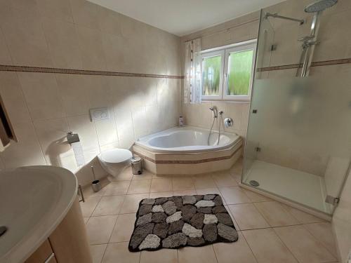 Ένα μπάνιο στο Apartment in Westerwald