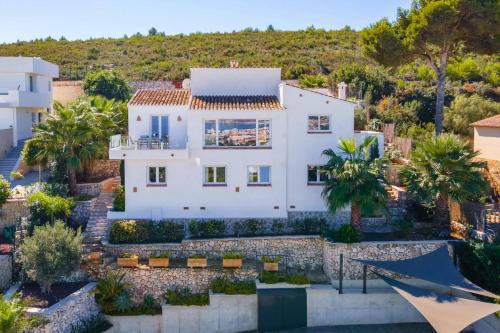 Villa Balconet by Villa Plus