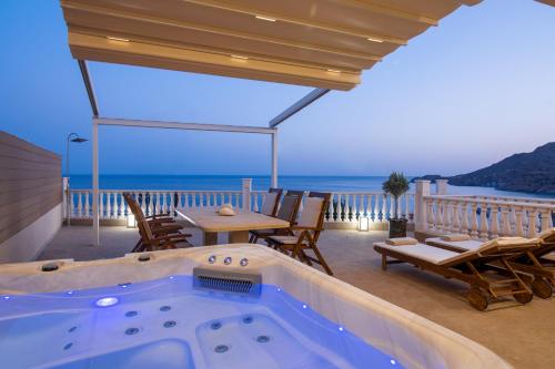 Posto Serene with Jacuzzi