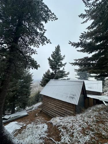 Gallery image of Guest House Kolata view in Tropojë