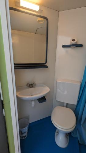 Koupelna v ubytování Chambre d'hôtel twin