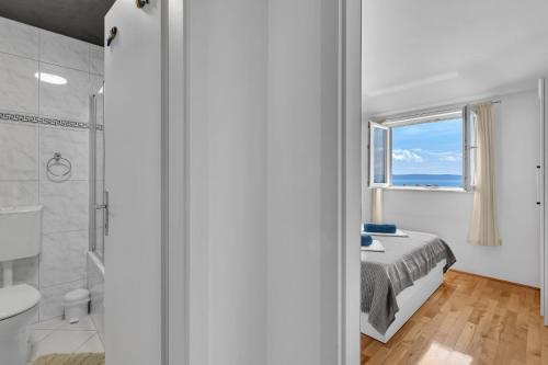 Koupelna v ubytování Kira Sea View apartment