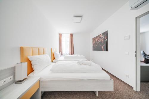 HOME1 - Albertine Aparthotel