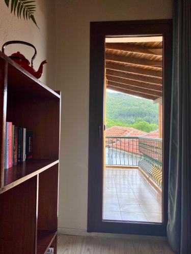 Balkoni atau teres di Lakis' Wellhouse