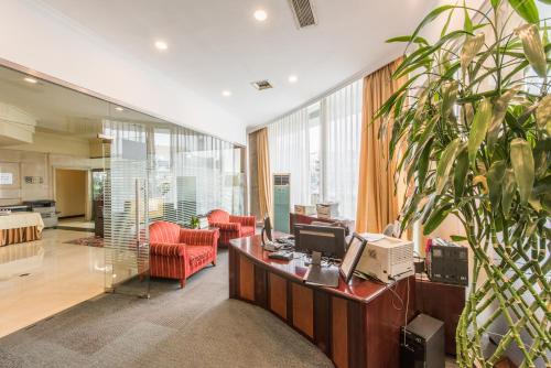 Gallery image of Beijing Asia Pacific Garden Hotel in Tongzhou