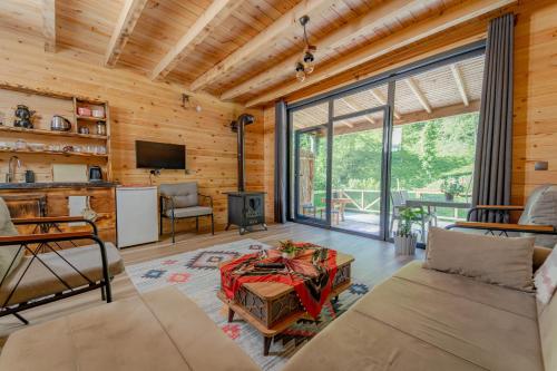 Η κουζίνα ή μικρή κουζίνα στο Eça River Bungalov