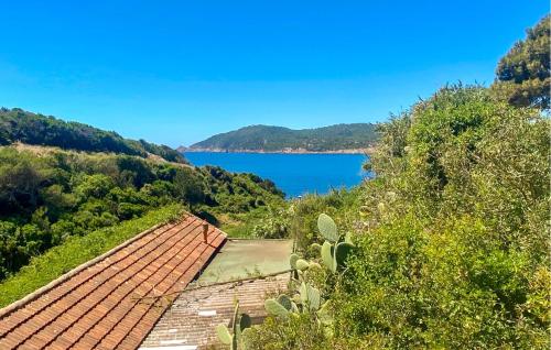 a view of a lake from a house at Stunning Home In Ile Du Levant - Hyères With Wifi in Heliopolis