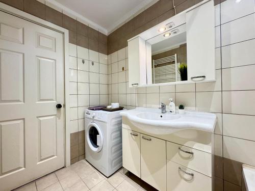 Spacious & Cozy Apartment, with Private Yard, in Kos - El Greco Apartments